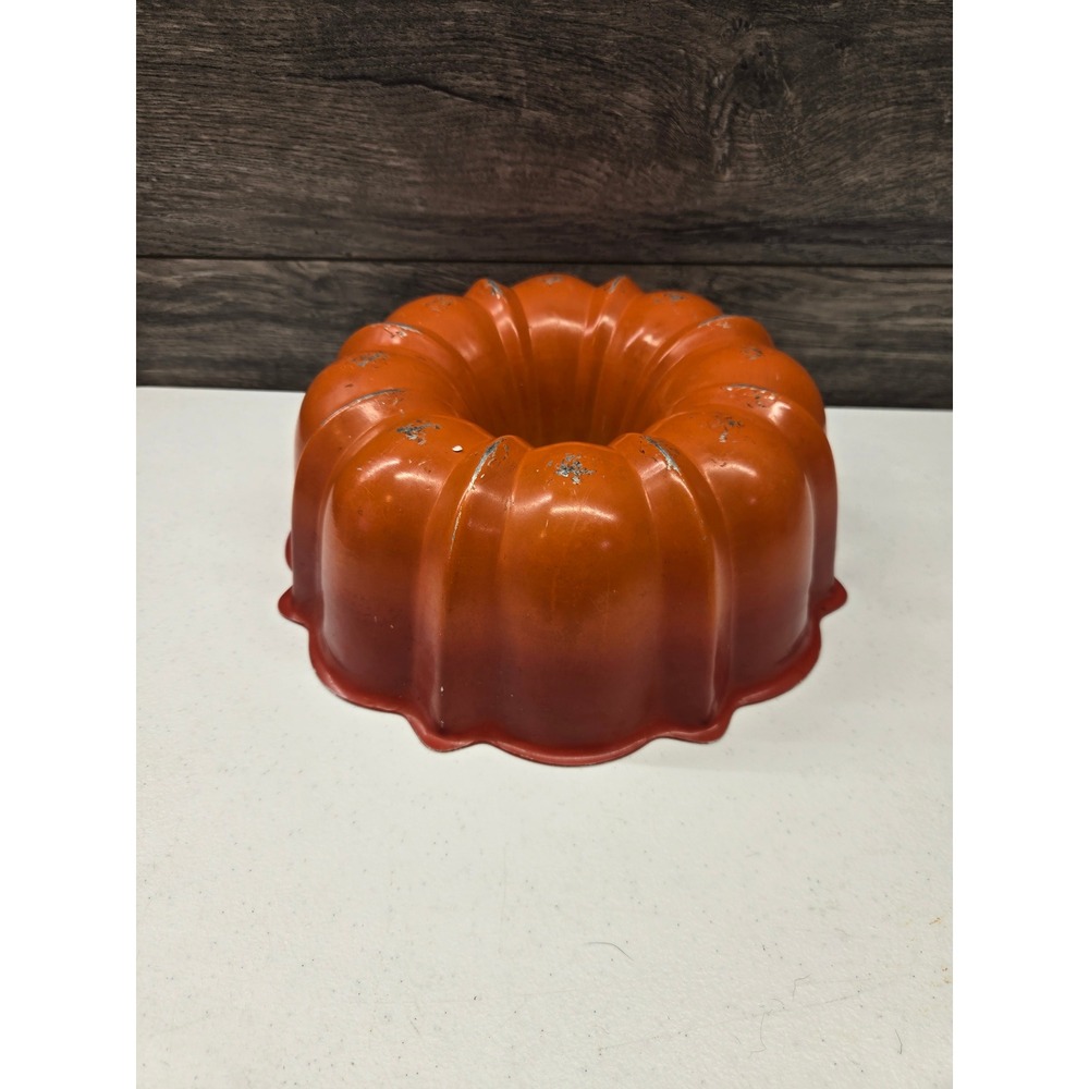 Vintage Burnt Orange Ombre Fluted Bundt Cake‎ Pan Round Scalloped Baking Mold